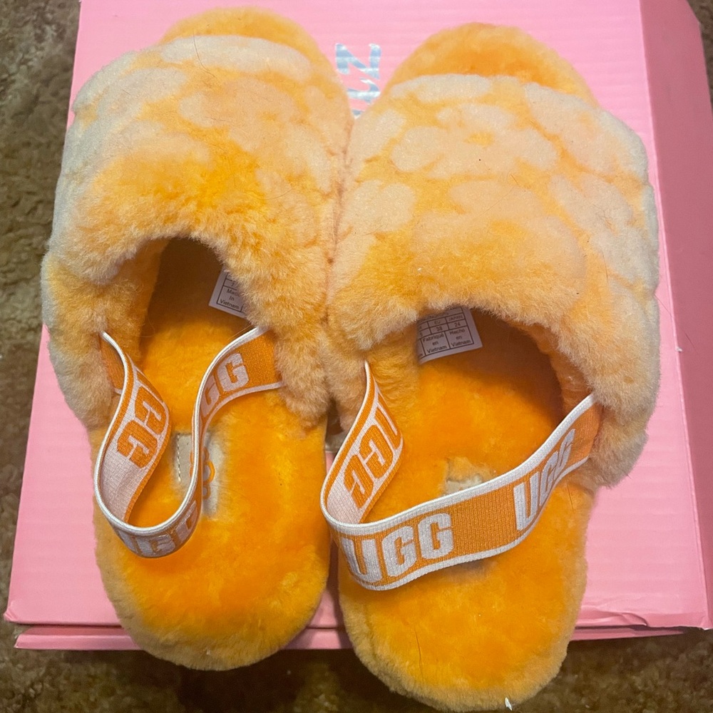 Oh fluff UGG slippers